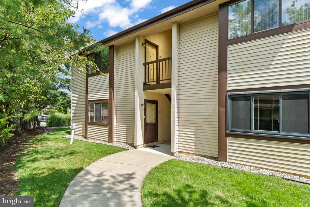 207 LUCAS LN, Voorhees, NJ 08043
