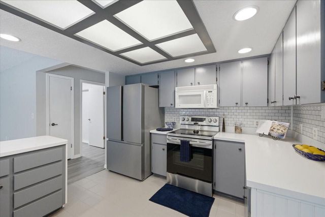 8370 WINDRIDGE WAY, Weeki Wachee, FL 34613