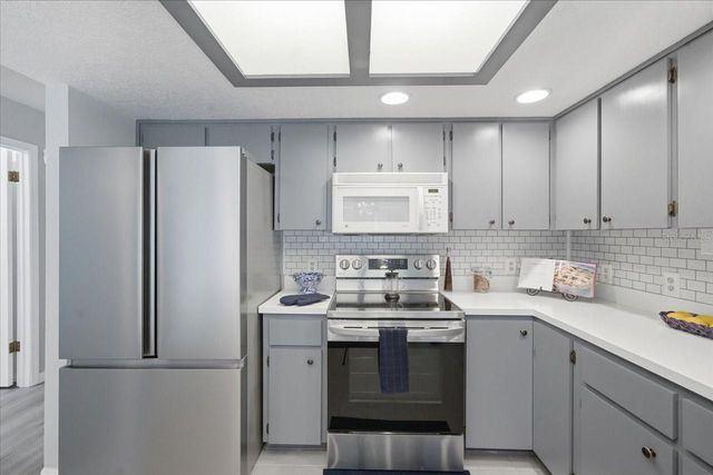 8370 WINDRIDGE WAY, Weeki Wachee, FL 34613