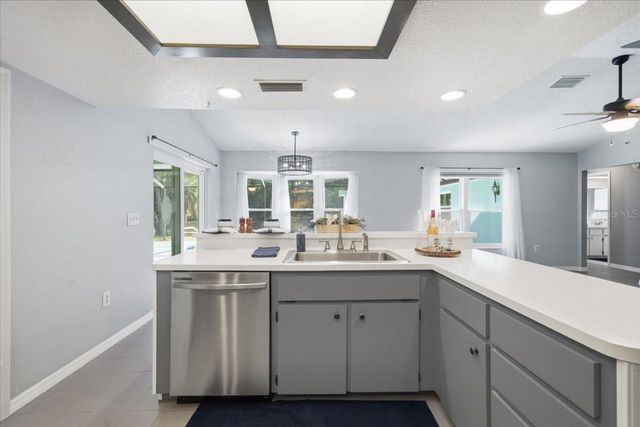 8370 WINDRIDGE WAY, Weeki Wachee, FL 34613