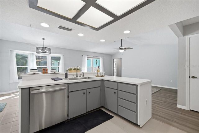 8370 WINDRIDGE WAY, Weeki Wachee, FL 34613