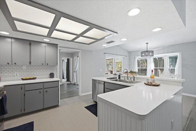 8370 WINDRIDGE WAY, Weeki Wachee, FL 34613