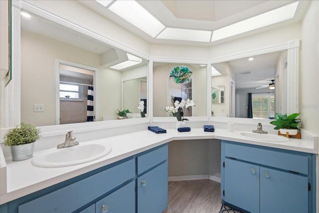 8370 WINDRIDGE WAY, Weeki Wachee, FL 34613