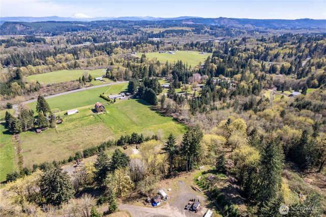 100 Magpie Drive, Castle Rock, WA 98611