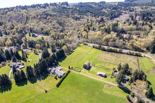 100 Magpie Drive, Castle Rock, WA 98611