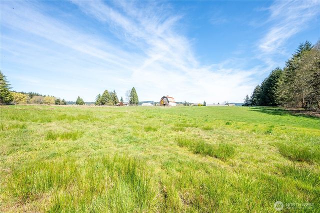 100 Magpie Drive, Castle Rock, WA 98611