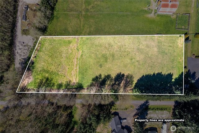100 Magpie Drive, Castle Rock, WA 98611