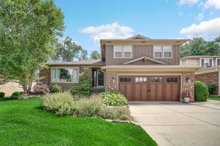 1167 Longtree Lane, Wheeling, IL 60090