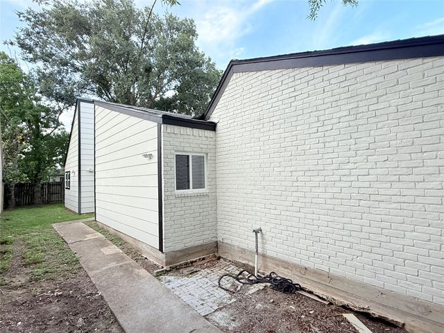 6330 Coachwood Drive, Houston, TX 77035