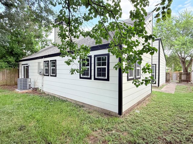 6330 Coachwood Drive, Houston, TX 77035