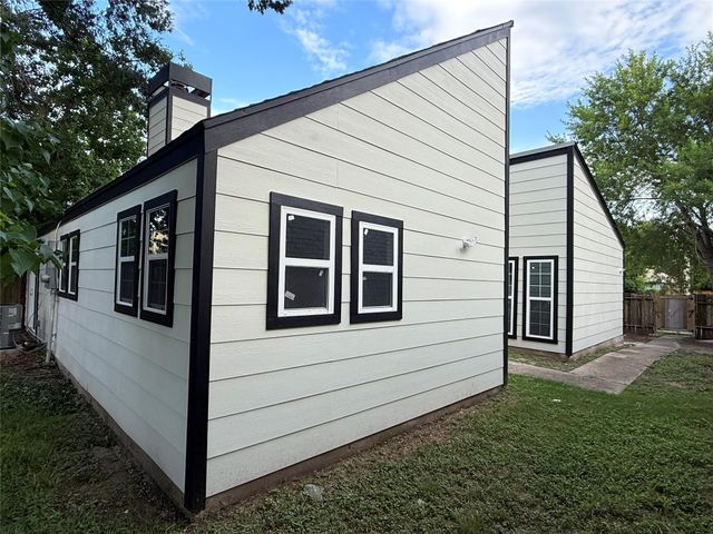 6330 Coachwood Drive, Houston, TX 77035