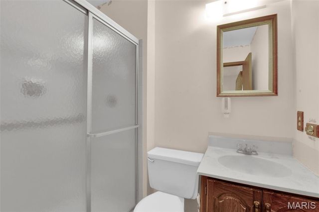 4 Inverness Court, St Peters, MO 63376