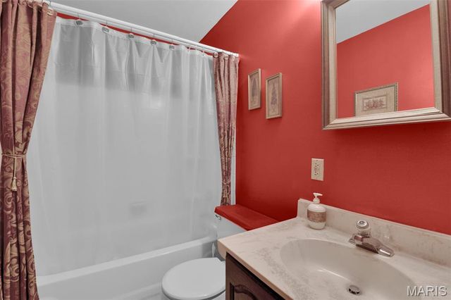4 Inverness Court, St Peters, MO 63376