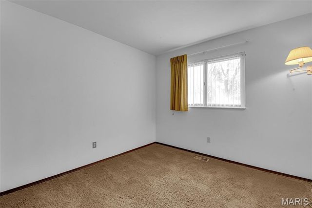 4 Inverness Court, St Peters, MO 63376