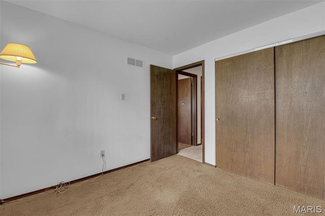 4 Inverness Court, St Peters, MO 63376