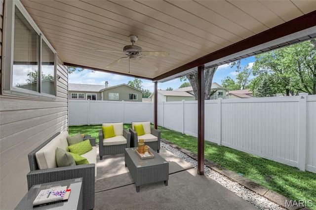 4 Inverness Court, St Peters, MO 63376