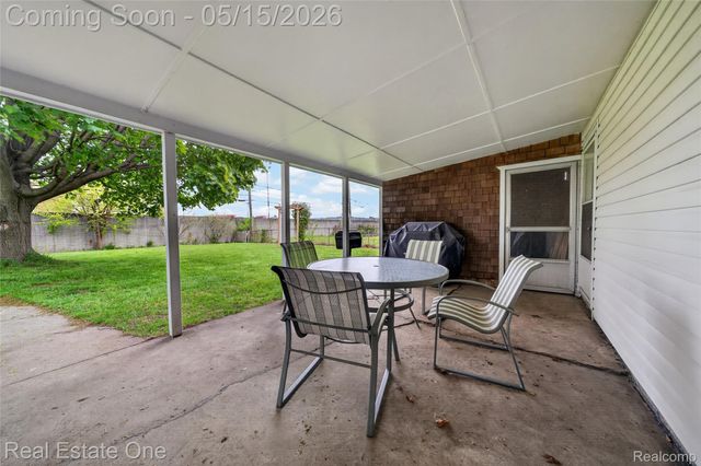 1450 Dreon Drive, Clawson, MI 48017