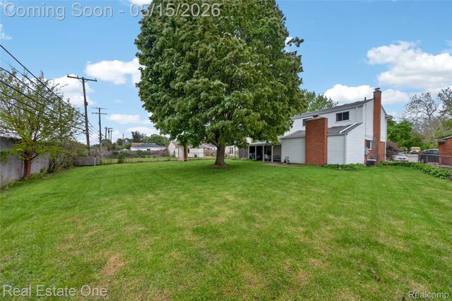 1450 Dreon Drive, Clawson, MI 48017