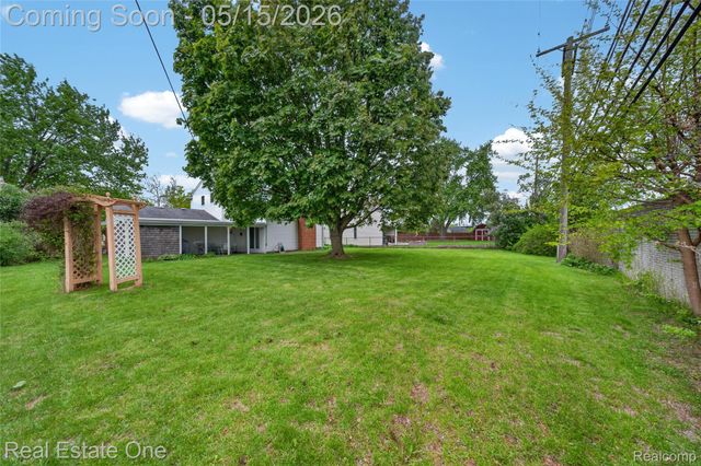 1450 Dreon Drive, Clawson, MI 48017
