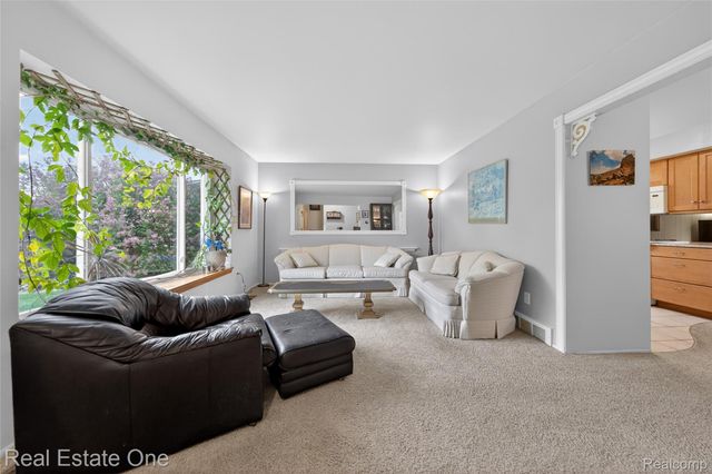 1450 Dreon Drive, Clawson, MI 48017