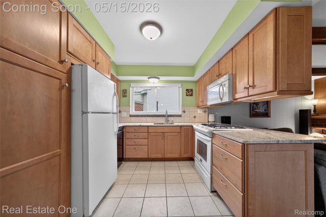 1450 Dreon Drive, Clawson, MI 48017