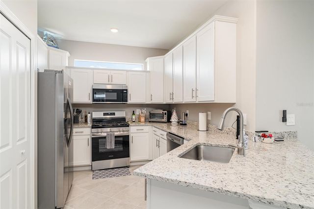 5422 CRYSTAL HARBOR COVE, Bradenton, FL 34211