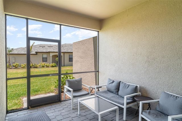 5422 CRYSTAL HARBOR COVE, Bradenton, FL 34211