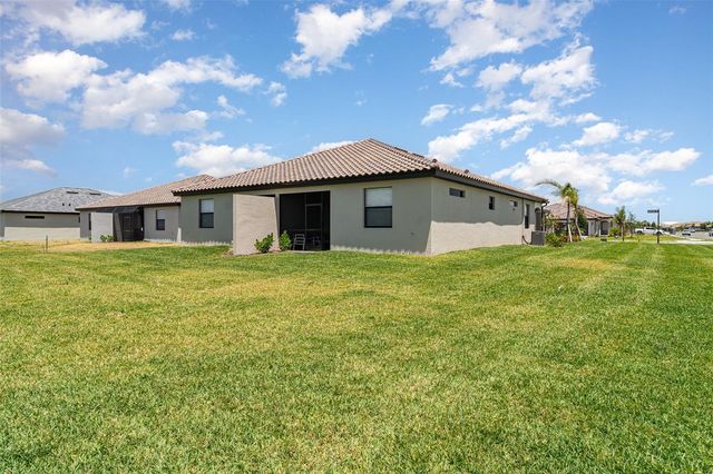 5422 CRYSTAL HARBOR COVE, Bradenton, FL 34211