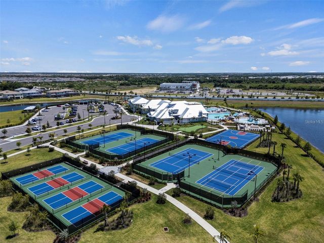 5422 CRYSTAL HARBOR COVE, Bradenton, FL 34211