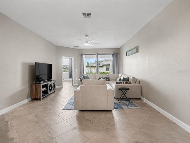 5422 CRYSTAL HARBOR COVE, Bradenton, FL 34211