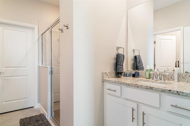5422 CRYSTAL HARBOR COVE, Bradenton, FL 34211