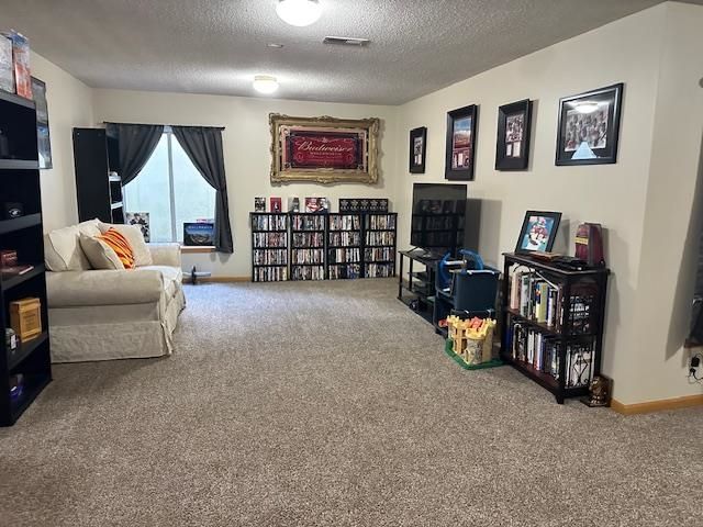 1334 N Coachhouse, Wichita, KS 67235