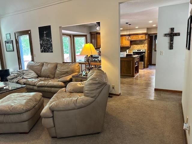 1334 N Coachhouse, Wichita, KS 67235