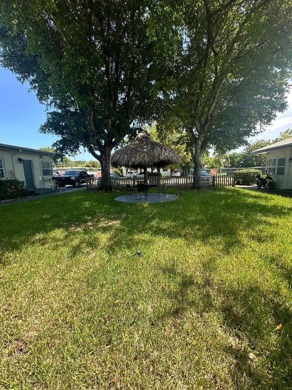 705 NE 3RD Street 2, Hallandale Beach, FL 33009