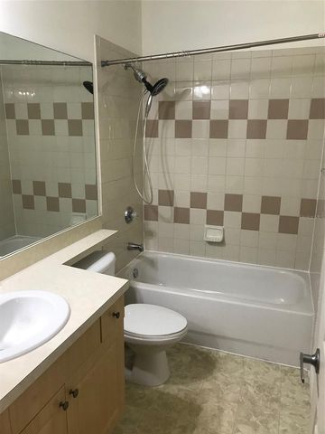7635 PLANTATION CIRCLE 7635, Bradenton, FL 34201