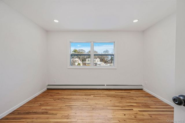 15 Terry Court, North Babylon, NY 11703