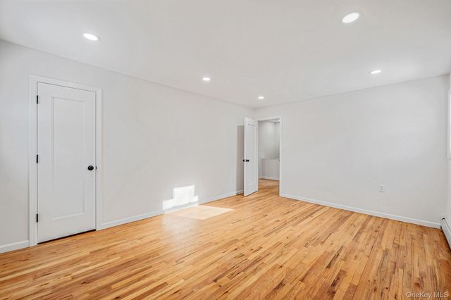 15 Terry Court, North Babylon, NY 11703