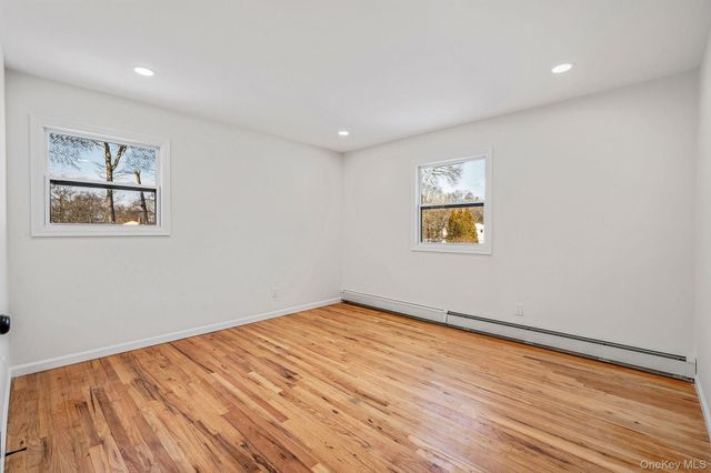 15 Terry Court, North Babylon, NY 11703