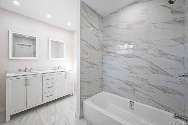 15 Terry Court, North Babylon, NY 11703