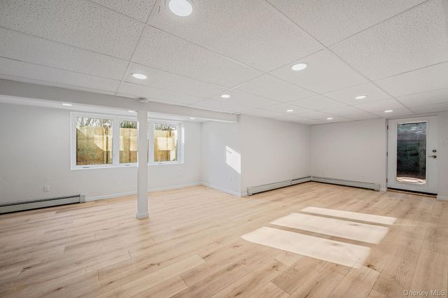 15 Terry Court, North Babylon, NY 11703