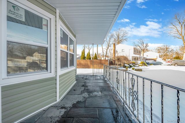 15 Terry Court, North Babylon, NY 11703