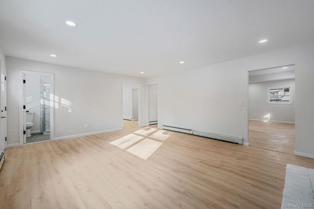 15 Terry Court, North Babylon, NY 11703