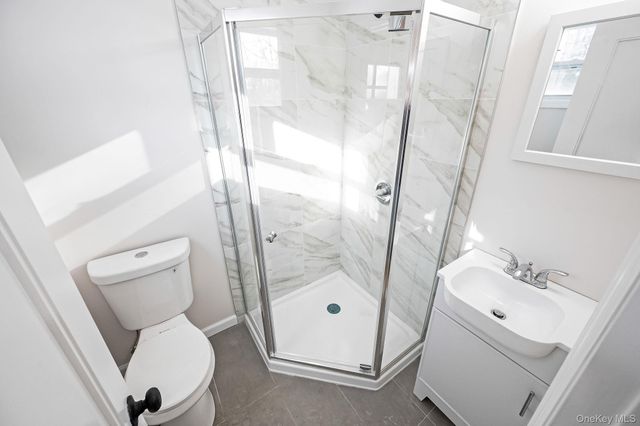 15 Terry Court, North Babylon, NY 11703