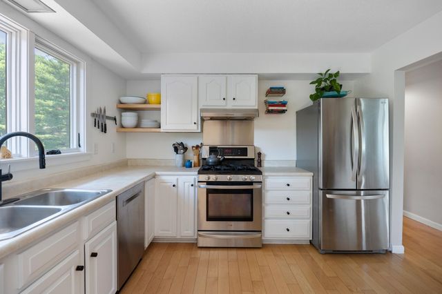 148 Stokes Lane, Shelburne, VT 05482