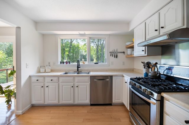 148 Stokes Lane, Shelburne, VT 05482