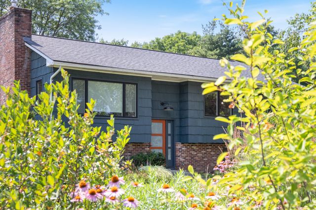 148 Stokes Lane, Shelburne, VT 05482