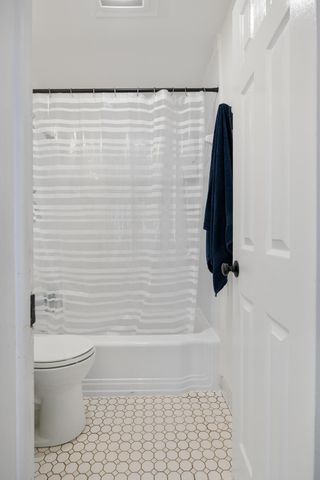 148 Stokes Lane, Shelburne, VT 05482