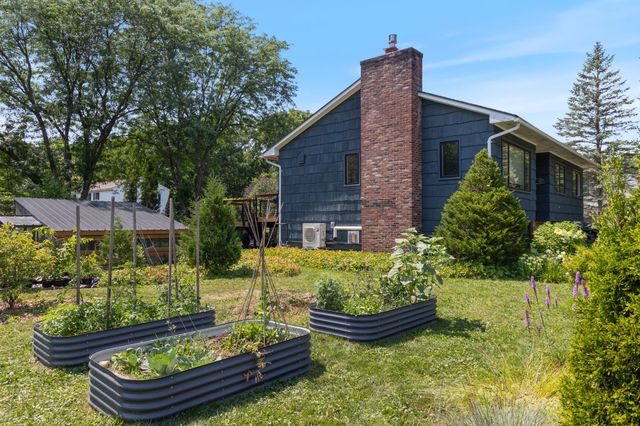 148 Stokes Lane, Shelburne, VT 05482