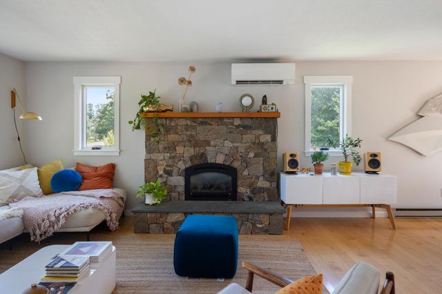 148 Stokes Lane, Shelburne, VT 05482