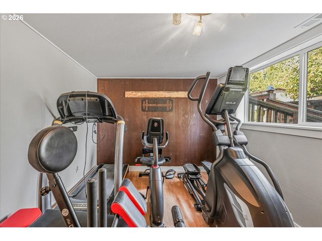4033 Sw GALEBURN St, Portland, OR 97219